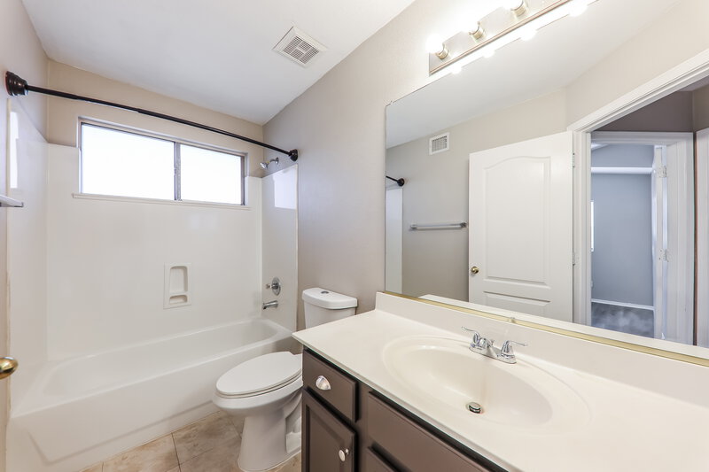 2,580/Mo, 548 E Cathy Dr Gilbert, AZ 85296 Bathroom View