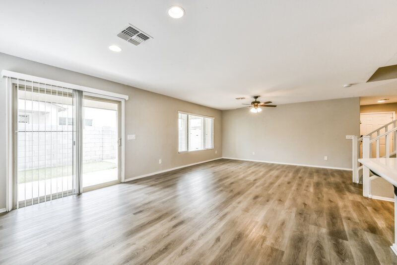 2,455/Mo, 825 S Swallow Ln Gilbert, AZ 85296 Living Room View 2