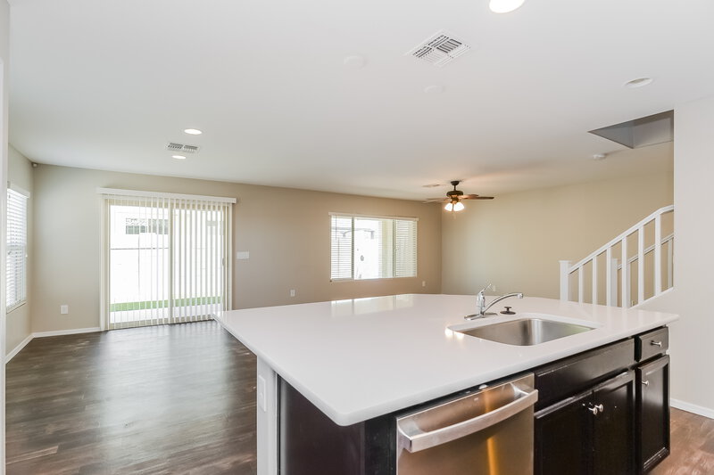 2,660/Mo, 825 S Swallow Ln Gilbert, AZ 85296 Dining Room View