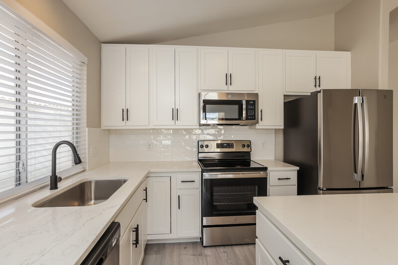 2,165/Mo, 9578 W Irma Ln Peoria, AZ 85382 Kitchen View