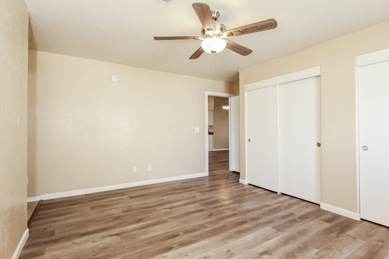 2,015/Mo, 19643 N 12th Pl Phoenix, AZ 85024 Main Bedroom View 2