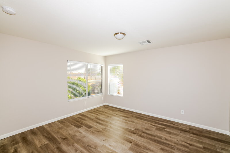 2,740/Mo, 12839 N 57th Ave Glendale, AZ 85304 Bedroom View