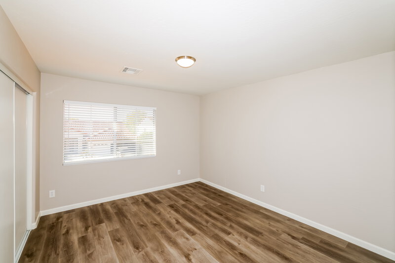 2,740/Mo, 12839 N 57th Ave Glendale, AZ 85304 Bedroom View 3