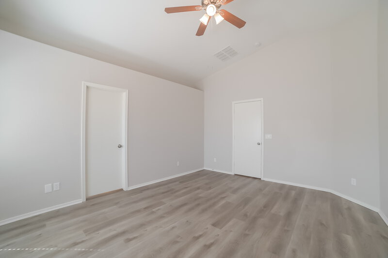 2,050/Mo, 4351 W Darrel Rd Laveen, AZ 85339 Main Bedroom View 2