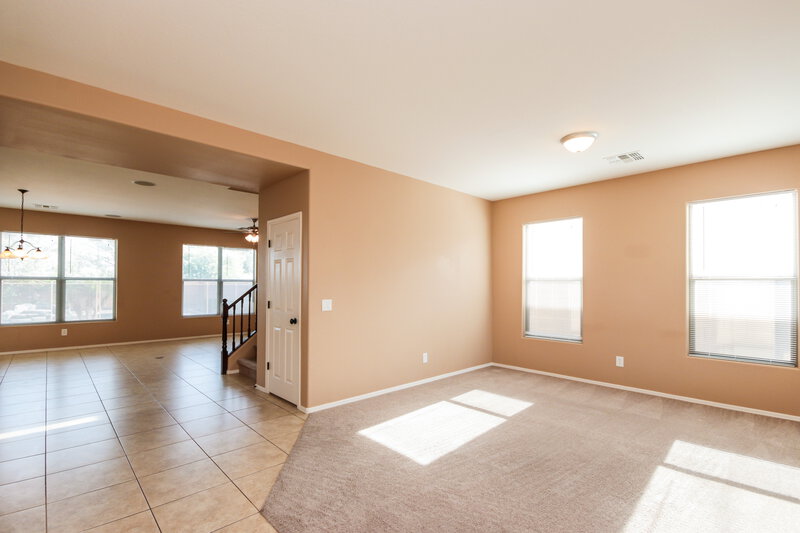 2,640/Mo, 6303 S 43rd Dr Laveen, AZ 85339 Living Room View