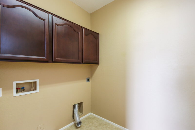 2,640/Mo, 6303 S 43rd Dr Laveen, AZ 85339 Laundry Room View