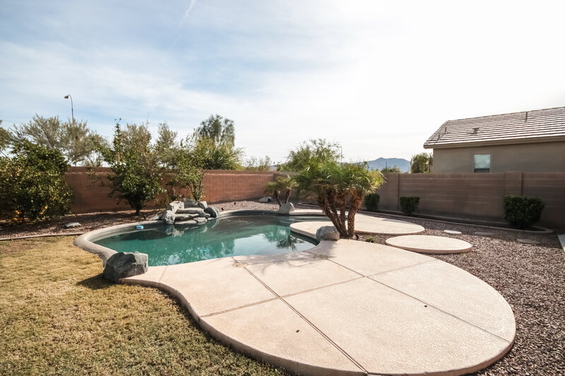 2,640/Mo, 6303 S 43rd Dr Laveen, AZ 85339 Exterior View 2