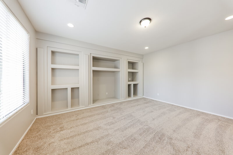 3,040/Mo, 6877 W Briles Rd Peoria, AZ 85383 Sitting Room View 2