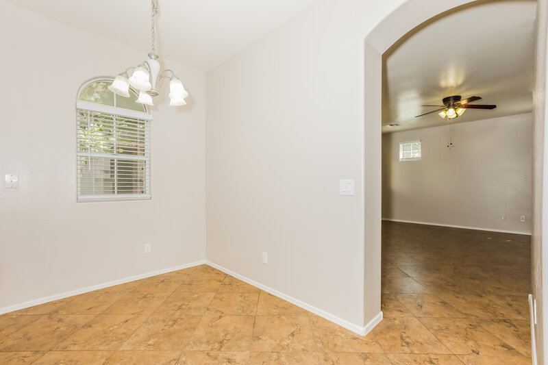 2,250/Mo, 4229 E Milky Way Gilbert, AZ 85295 Dining Room View