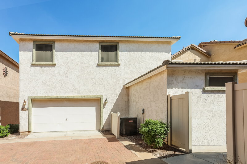 2,250/Mo, 4229 E Milky Way Gilbert, AZ 85295 Rear View