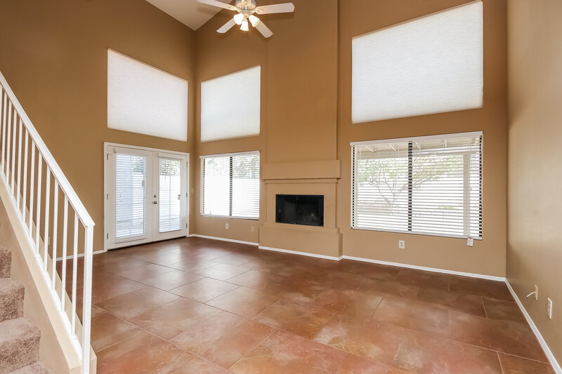 2,510/Mo, 14419 S 43rd Pl Phoenix, AZ 85044 Living Room View 2
