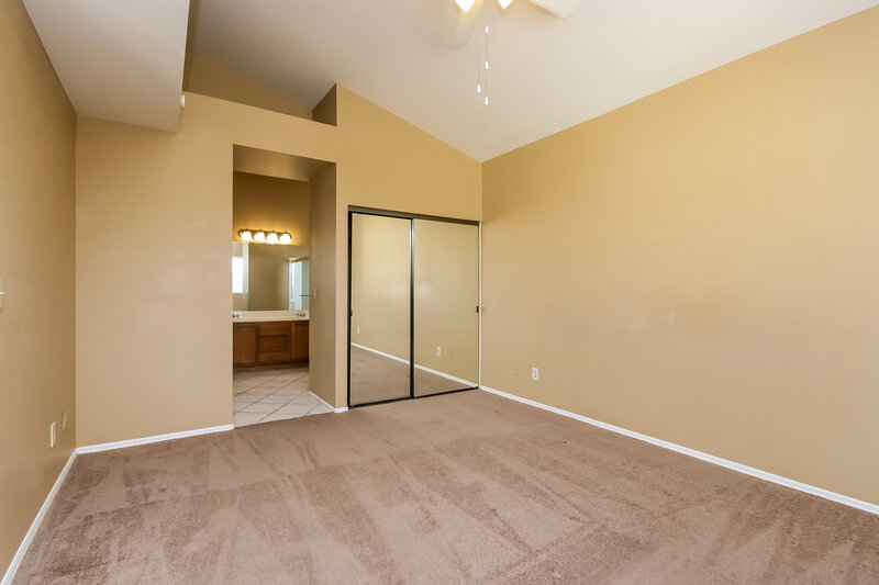 2,510/Mo, 14419 S 43rd Pl Phoenix, AZ 85044 Master Bedroom View 2