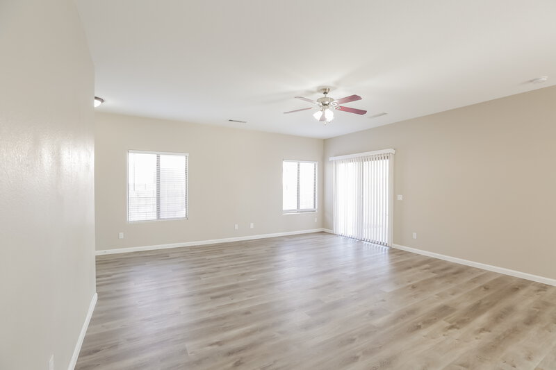 3,110/Mo, 514 W Mountain View Dr Avondale, AZ 85323 Living Room View