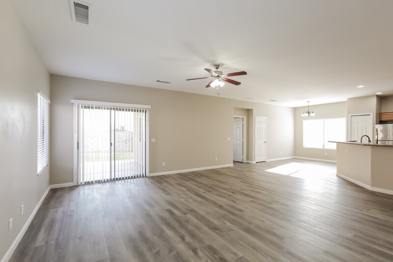 3,110/Mo, 514 W Mountain View Dr Avondale, AZ 85323 Living Room View 3