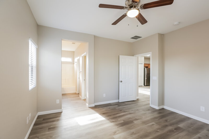 3,110/Mo, 514 W Mountain View Dr Avondale, AZ 85323 Main Bedroom View 2