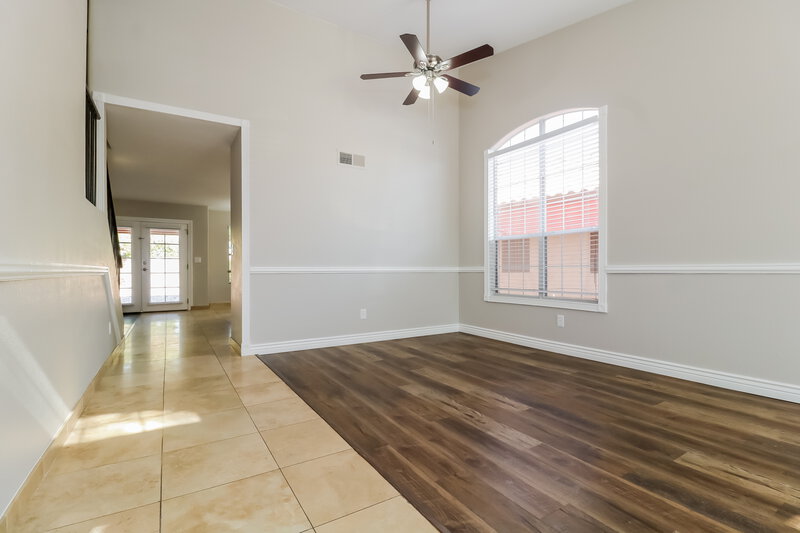 2,915/Mo, 5142 W Piute Ave Glendale, AZ 85308 Living Room View 2