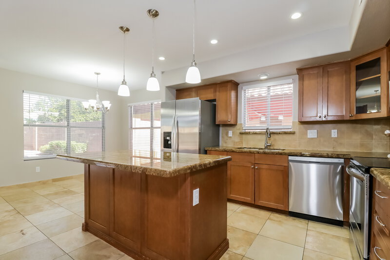 2,915/Mo, 5142 W Piute Ave Glendale, AZ 85308 Kitchen View