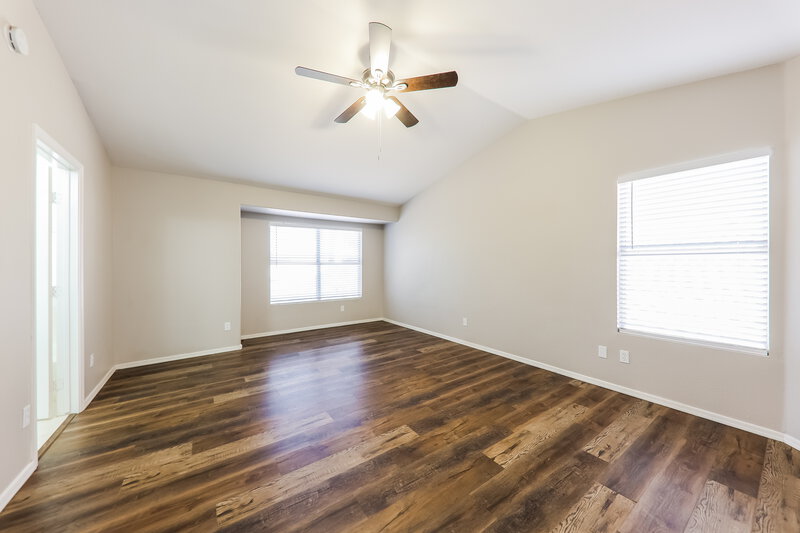 2,480/Mo, 5142 W Piute Ave Glendale, AZ 85308 Main Bedroom View