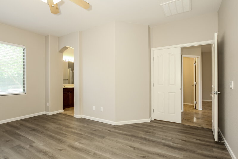 2,460/Mo, 8944 W Grovers Ave Peoria, AZ 85382 Main Bedroom View 2