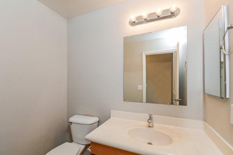 2,005/Mo, 11338 N 154th Ln Surprise, AZ 85379 Bathroom View