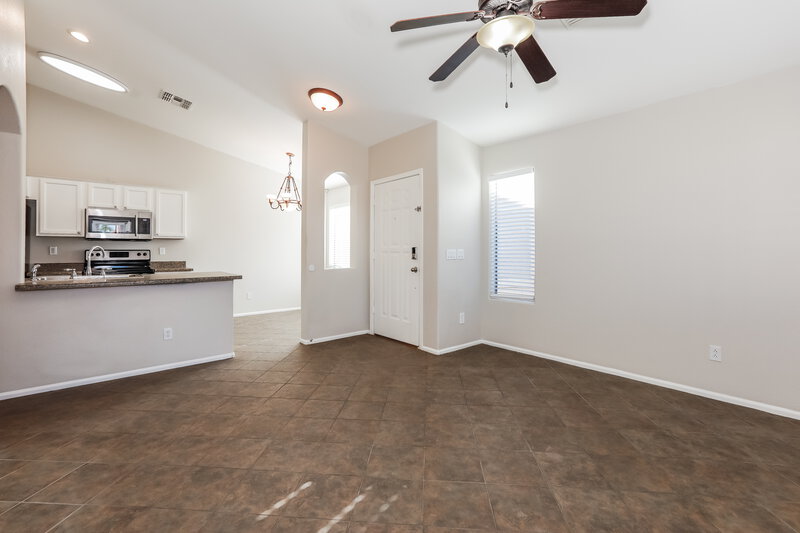 1,695/Mo, 29420 N Blackfoot Daisy Dr San Tan Valley, AZ 85143 Living Room View 3