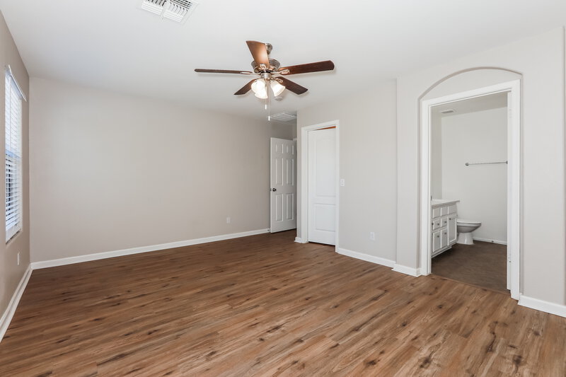 1,695/Mo, 29420 N Blackfoot Daisy Dr San Tan Valley, AZ 85143 Main Bedroom View 2