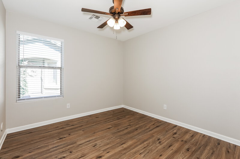 1,695/Mo, 29420 N Blackfoot Daisy Dr San Tan Valley, AZ 85143 Bedroom View