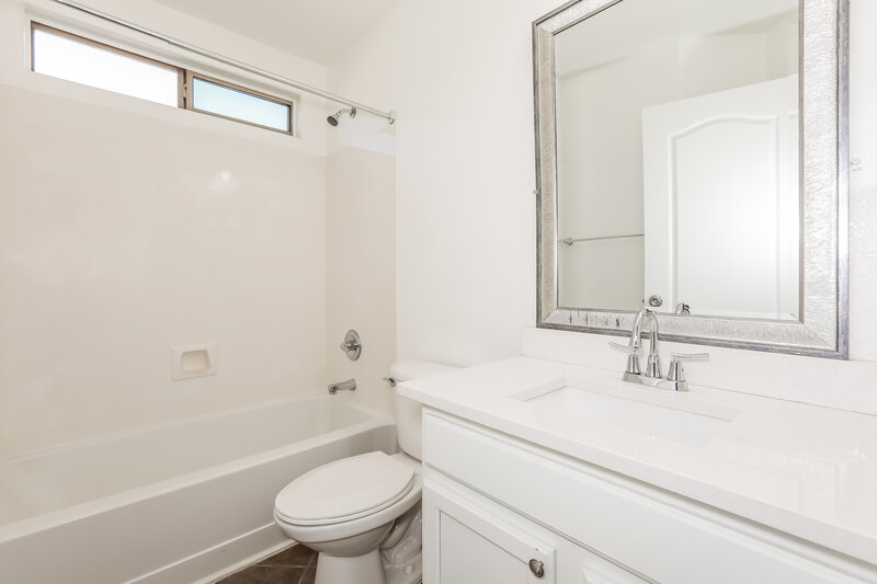 1,695/Mo, 29420 N Blackfoot Daisy Dr San Tan Valley, AZ 85143 Bathroom View