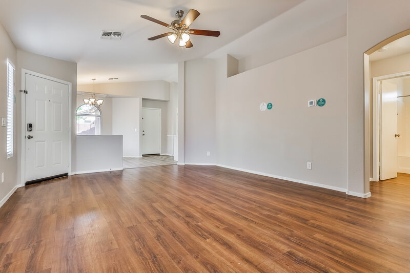 1,920/Mo, 115 N Ramada Cir Mesa, AZ 85205 Living Room View 3