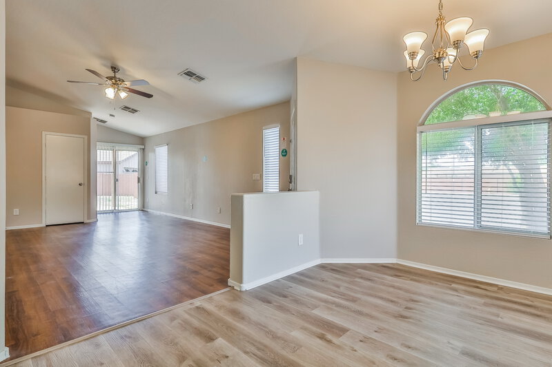 1,920/Mo, 115 N Ramada Cir Mesa, AZ 85205 Dining Room View 3