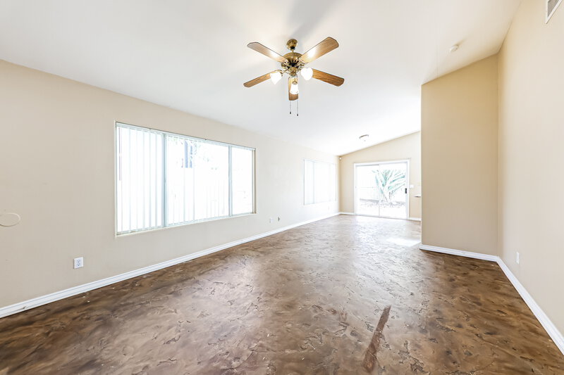 1,975/Mo, 1327 E Muriel Dr Phoenix, AZ 85022 Living Room View 2