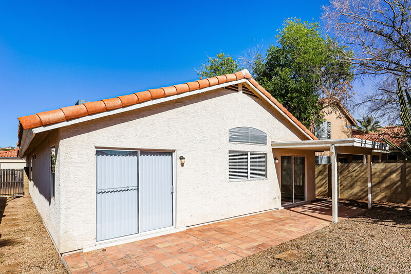 1,975/Mo, 1327 E Muriel Dr Phoenix, AZ 85022 Rear View