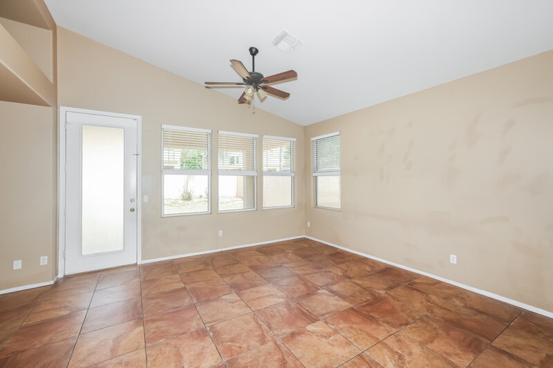 2,580/Mo, 7010 W Irma Ln Glendale, AZ 85308 Family Room View