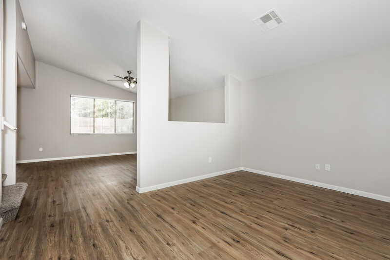 2,280/Mo, 1471 S Red Rock Ct Unit A Gilbert, AZ 85296 Living Room View
