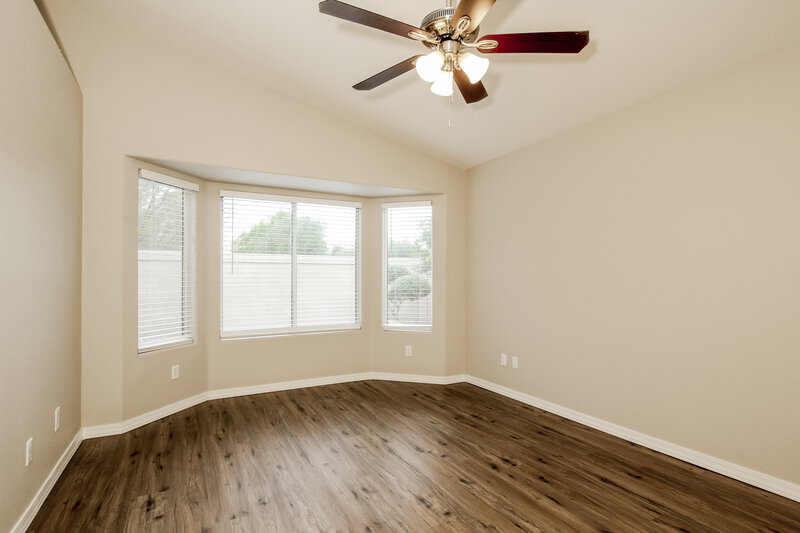 2,000/Mo, 20419 N 81st Dr Peoria, AZ 85382 Main Bedroom View