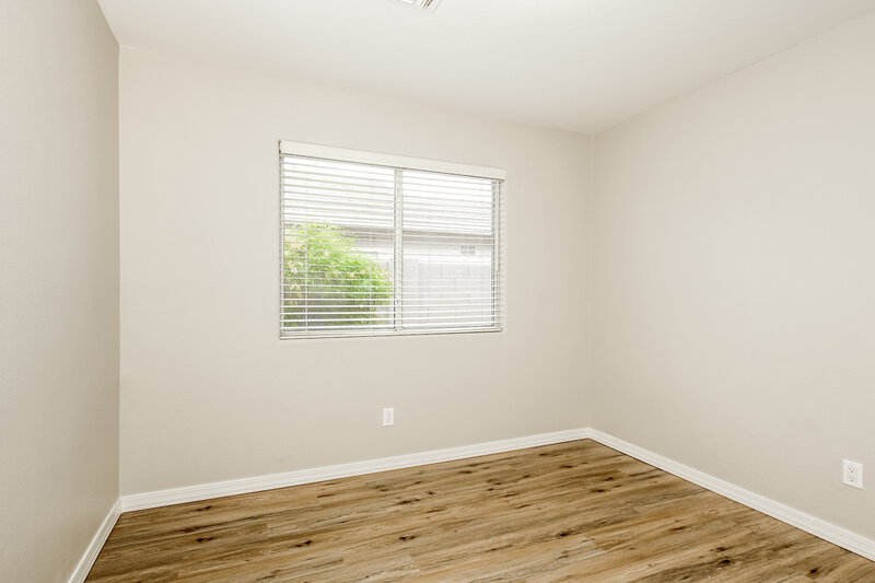 2,000/Mo, 20419 N 81st Dr Peoria, AZ 85382 Bedroom View