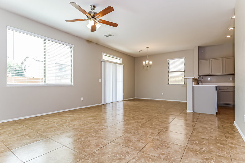 2,430/Mo, 7247 W Alta Vista Rd Laveen, AZ 85339 Misc View