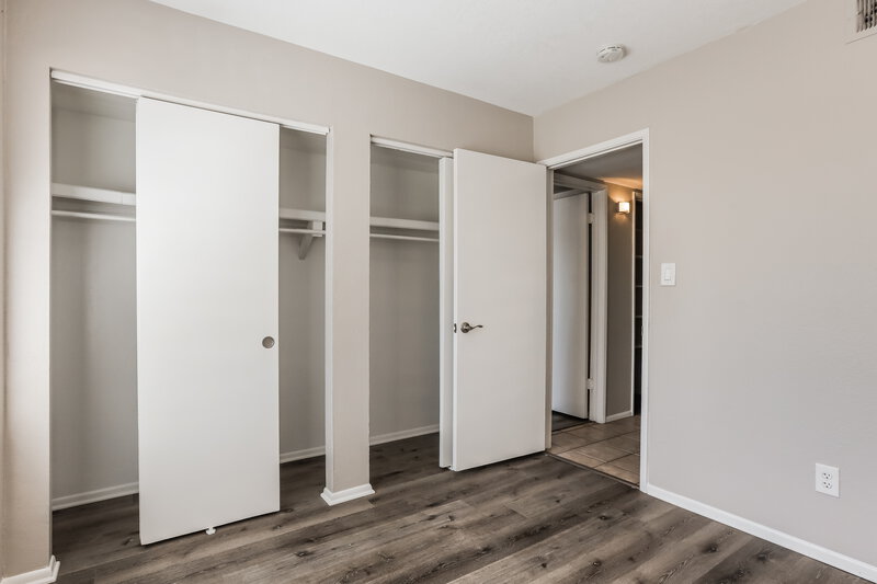 2,250/Mo, 2300 E Chicago St Chandler, AZ 85225 Bedroom View