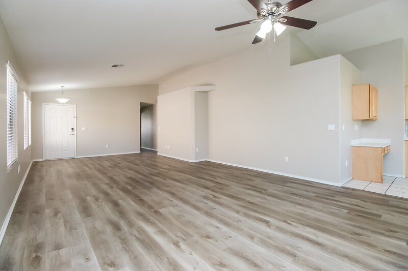2,520/Mo, 2092 E Saratoga St Gilbert, AZ 85296 Living Room View 2