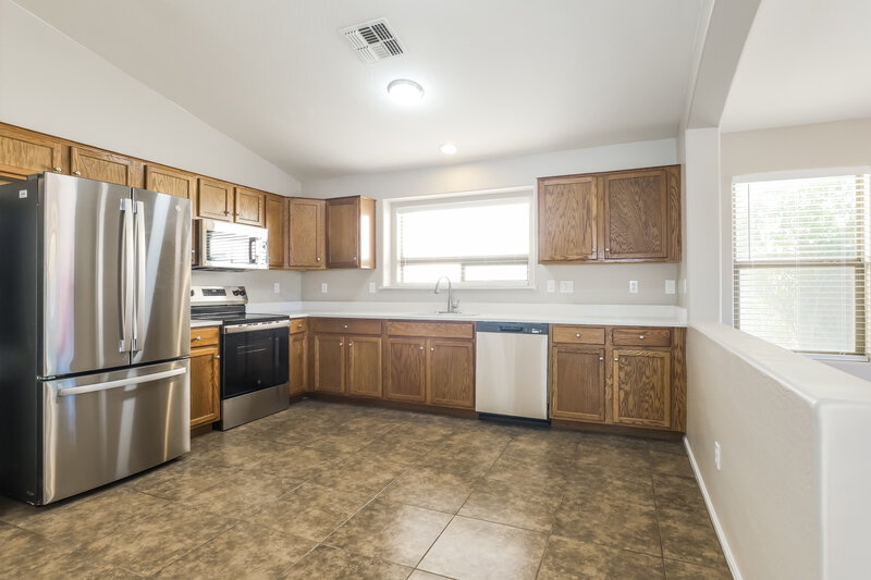 1,640/Mo, 21103 N Danielle Ave Maricopa, AZ 85138 Kitchen View 2