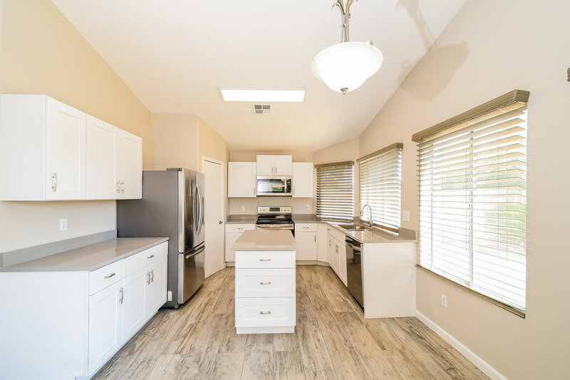 2,255/Mo, 2717 S Ananea Mesa, AZ 85209 Kitchen View 2