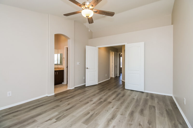 2,550/Mo, 1620 E Golden Ln Chandler, AZ 85225 Main Bedroom View 2