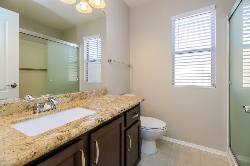 2,550/Mo, 1620 E Golden Ln Chandler, AZ 85225 Bathroom View
