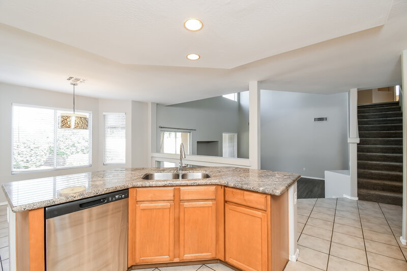 0/Mo, 3796 E Leah Ln Gilbert, AZ 85234 Kitchen View 2