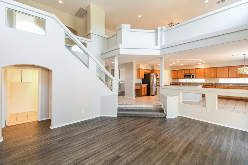 0/Mo, 3796 E Leah Ln Gilbert, AZ 85234 Family Room View 2