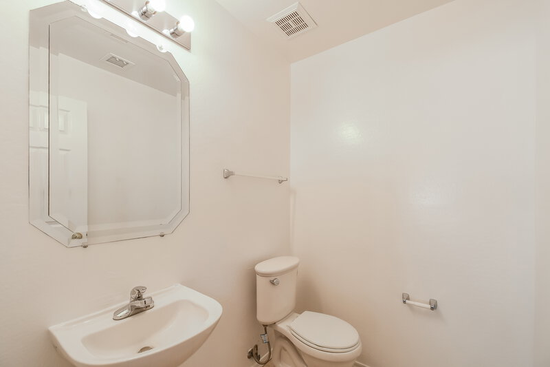 0/Mo, 3796 E Leah Ln Gilbert, AZ 85234 Bathroom View