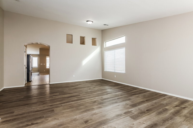 1,935/Mo, 13538 W Berridge Ln Litchfield Park, AZ 85340 Living Room View 2