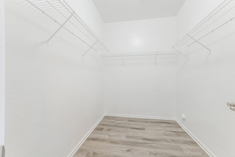 3,030/Mo, 1145 S Pheasant Dr Gilbert, AZ 85296 Walk In Closet View
