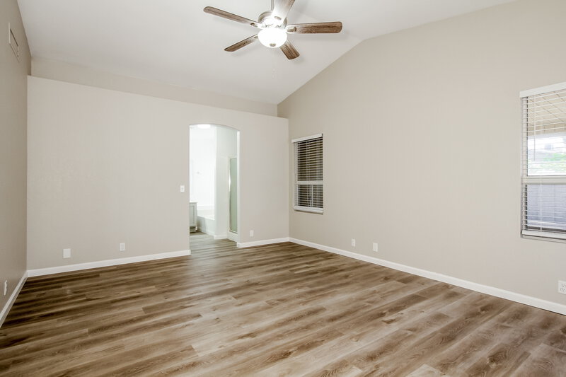 2,410/Mo, 1310 N Blackstone Dr Chandler, AZ 85224 Living Room View 3