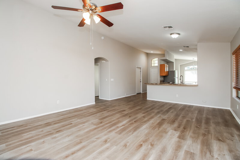 2,245/Mo, 3834 E Longhorn Dr Gilbert, AZ 85297 Living Room View 3